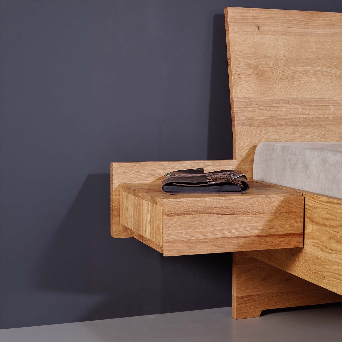 Tenso Schwebebett mit Ablage und Rundecke